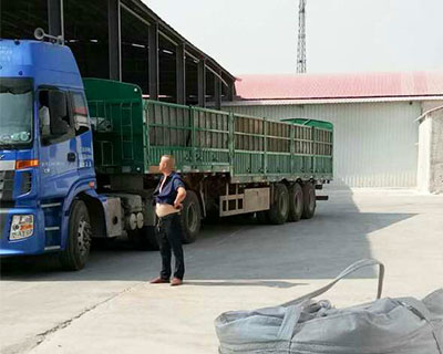 準(zhǔn)備裝車發(fā)貨